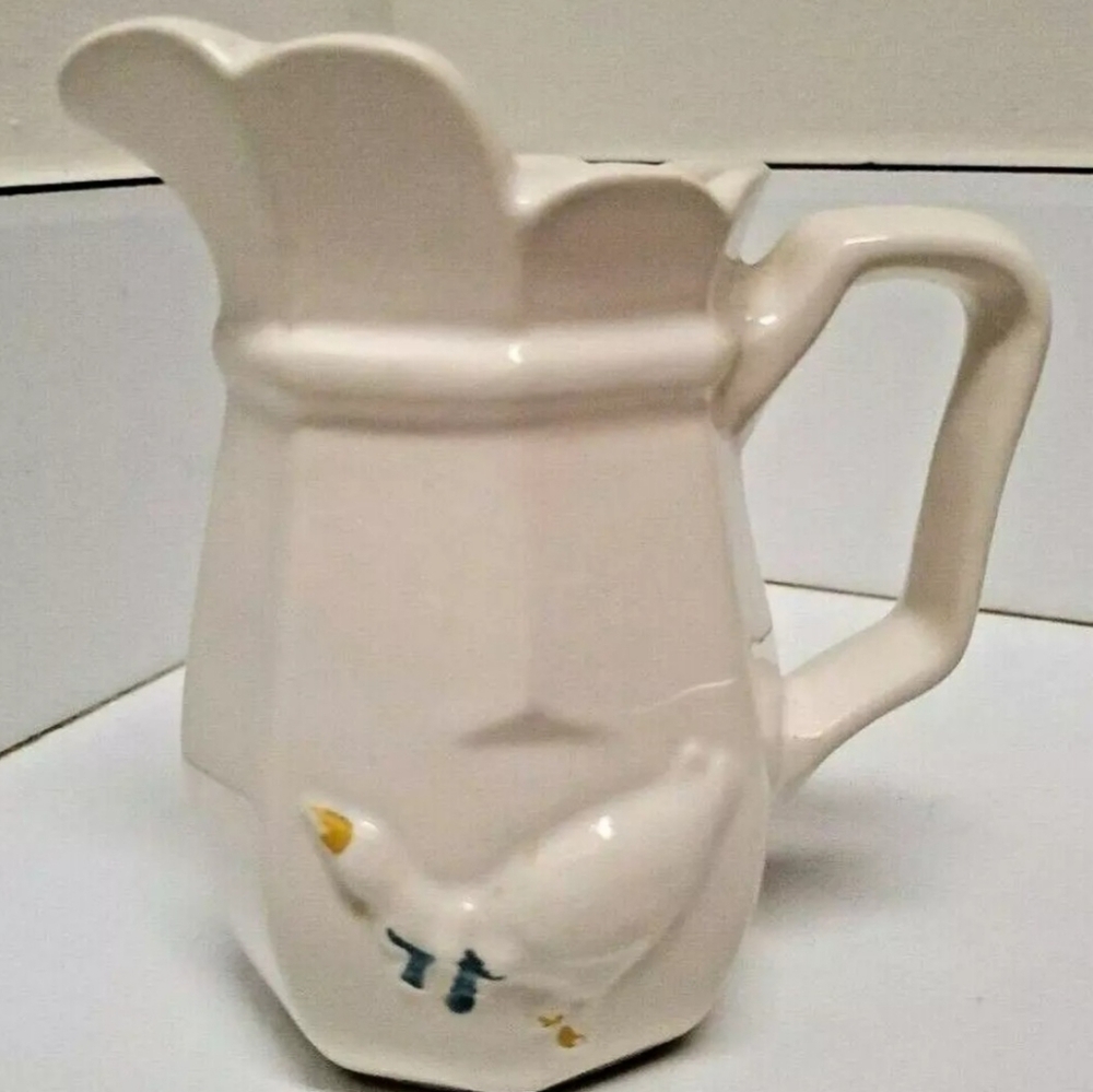 Vintage McCoy Pottery Country Accents 5" Octagonal Dimensional Duck Creamer